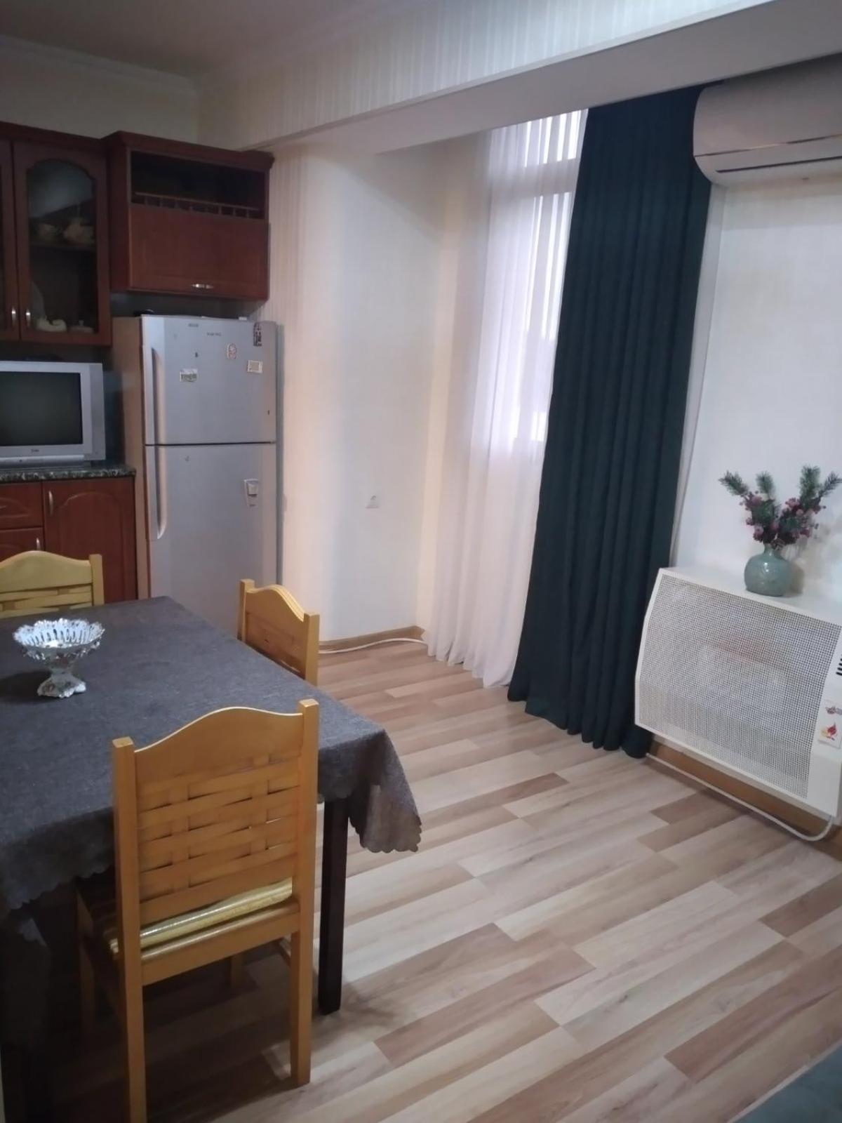 Izi'S Cozy Apartment Kutaisi Exterior foto